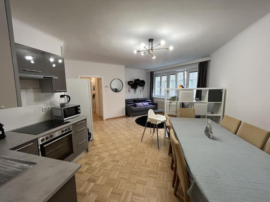 *Luxurious And Spacious Family Apartment* Wien Eksteriør bilde