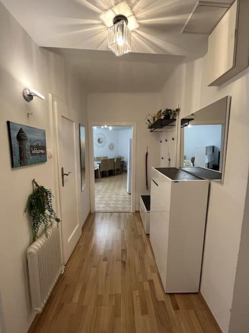 *Luxurious And Spacious Family Apartment* Wien Eksteriør bilde